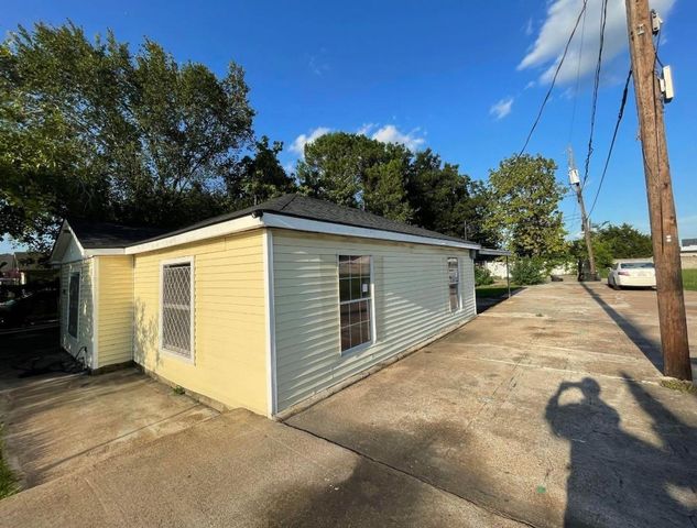 7510 Meadowyork Street, Houston, TX 77037