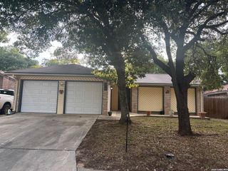 9715 Woodland Hls, San Antonio, TX 78250