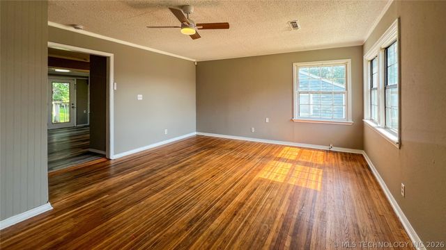 1230 N Olympia Avenue, Tulsa, OK 74127
