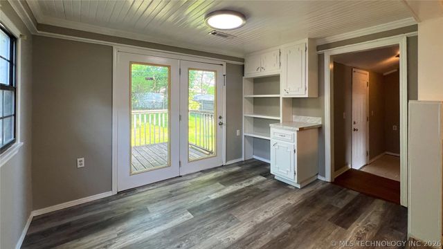 1230 N Olympia Avenue, Tulsa, OK 74127