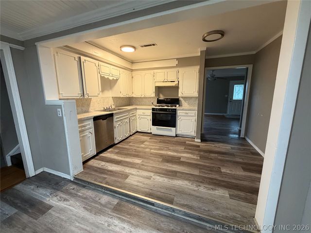 1230 N Olympia Avenue, Tulsa, OK 74127