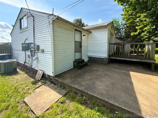 1230 N Olympia Avenue, Tulsa, OK 74127