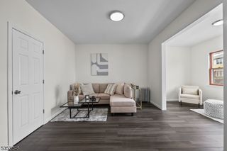 85 Anderson Ave, Wallington Boro, NJ 07057