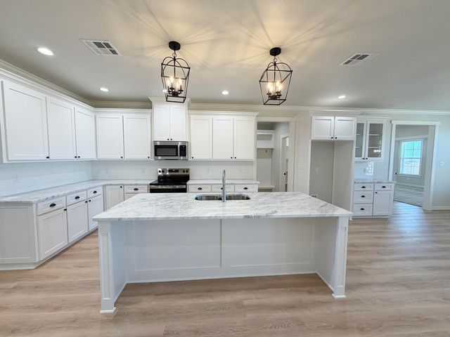 6021 Vista Del Sol Drive, San Angelo, TX 76904