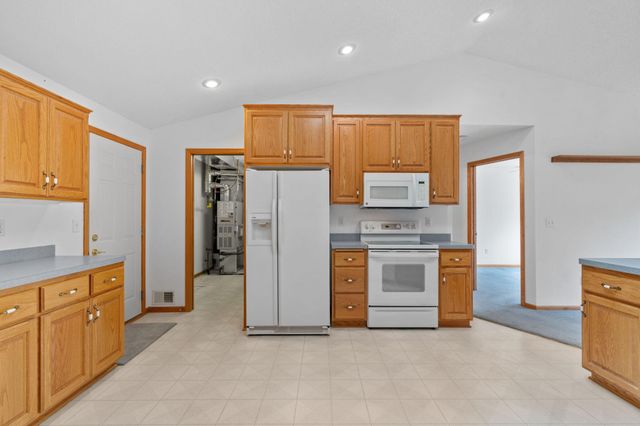 3700 Ladyslipper Lane N, Brooklyn Park, MN 55443