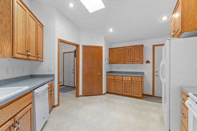 3700 Ladyslipper Lane N, Brooklyn Park, MN 55443