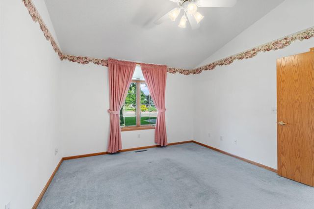 3700 Ladyslipper Lane N, Brooklyn Park, MN 55443