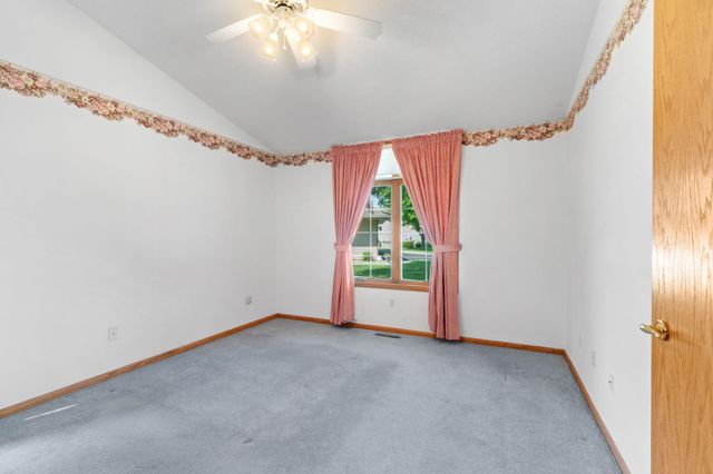 3700 Ladyslipper Lane N, Brooklyn Park, MN 55443