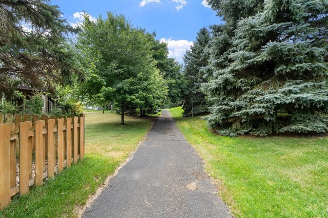 3700 Ladyslipper Lane N, Brooklyn Park, MN 55443