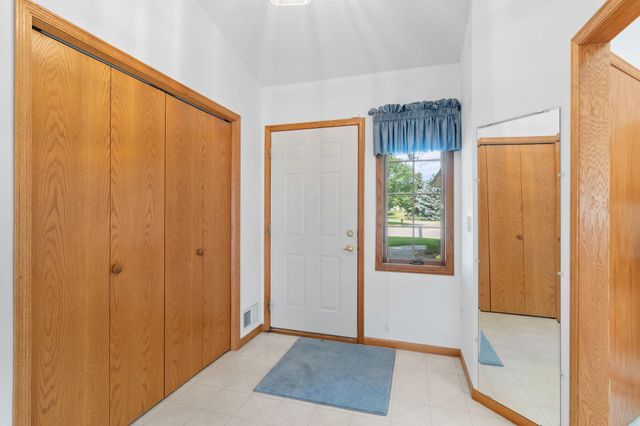 3700 Ladyslipper Lane N, Brooklyn Park, MN 55443