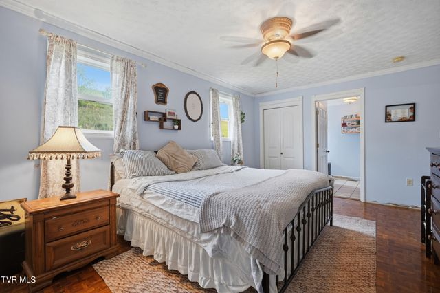 3026 Manville Road, Gate City, VA 24251