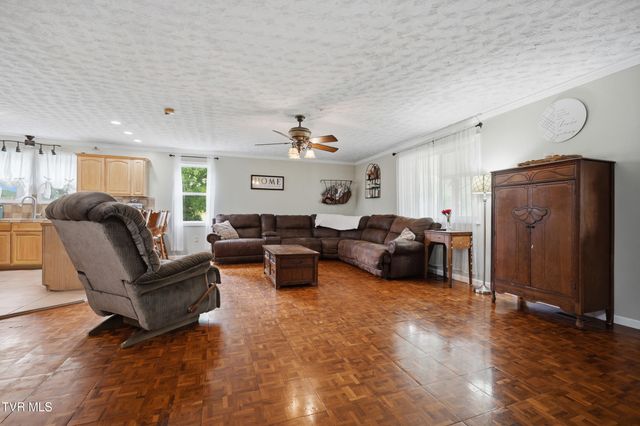 3026 Manville Road, Gate City, VA 24251