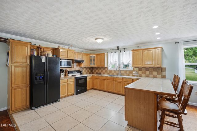 3026 Manville Road, Gate City, VA 24251