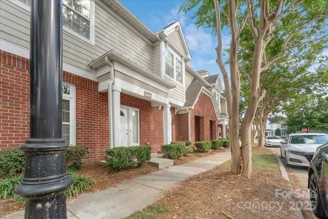 522 Jetton Street 49, Davidson, NC 28036