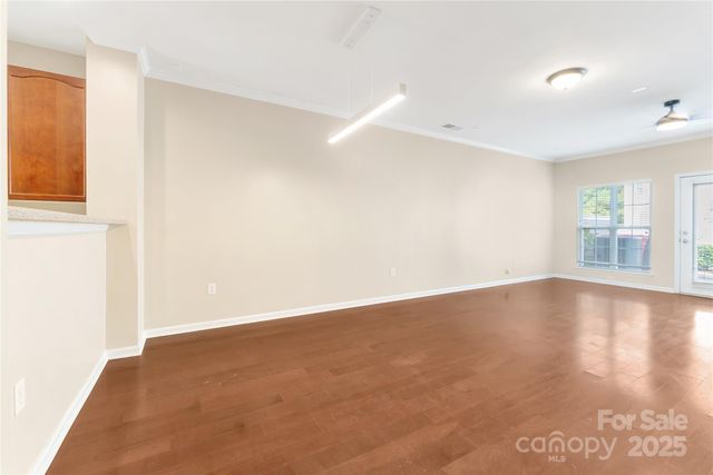 522 Jetton Street 49, Davidson, NC 28036