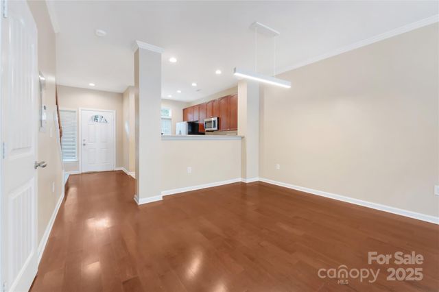 522 Jetton Street 49, Davidson, NC 28036