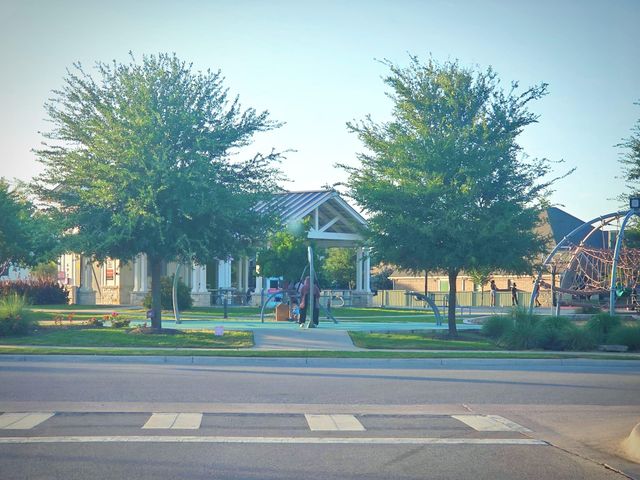 150 Elisha DR, Liberty Hill, TX 78642