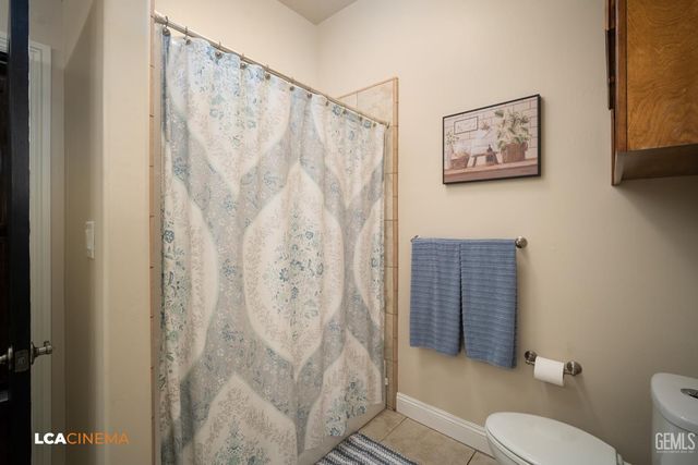 12813 Hawaii Lane, Bakersfield, CA 93312