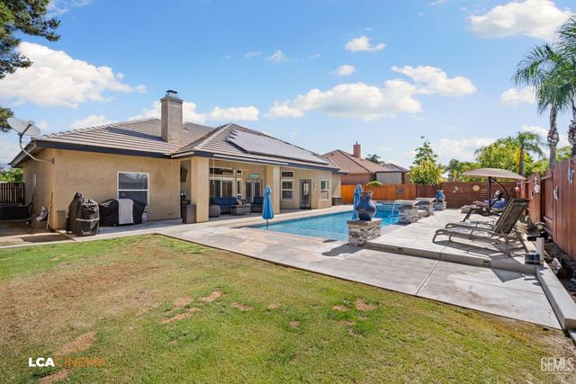 12813 Hawaii Lane, Bakersfield, CA 93312