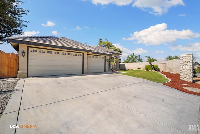 12813 Hawaii Lane, Bakersfield, CA 93312