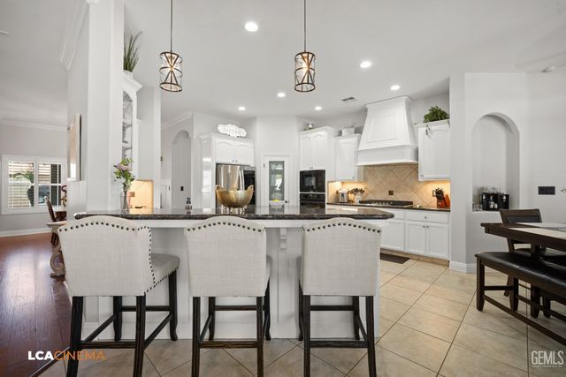 12813 Hawaii Lane, Bakersfield, CA 93312