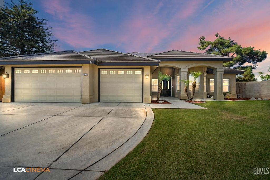 12813 Hawaii Lane, Bakersfield, CA 93312