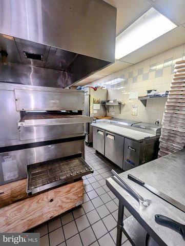 3901 STATE RD, Drexel Hill, PA 19026