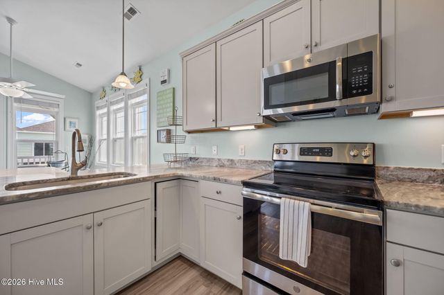 1517 Wahoo Street, N Topsail Beach, NC 28460