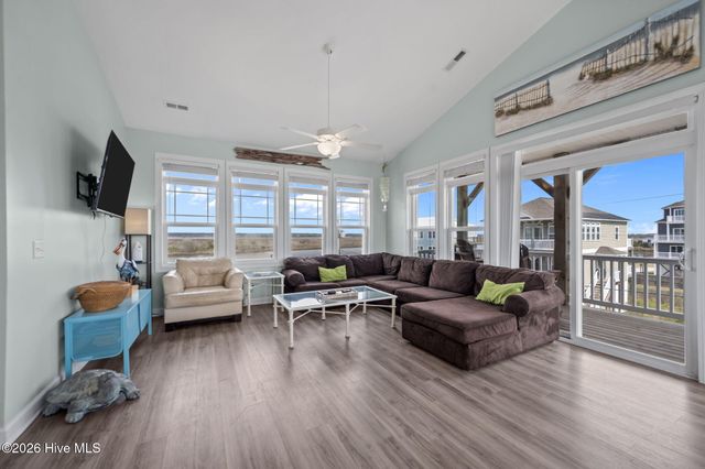 1517 Wahoo Street, N Topsail Beach, NC 28460