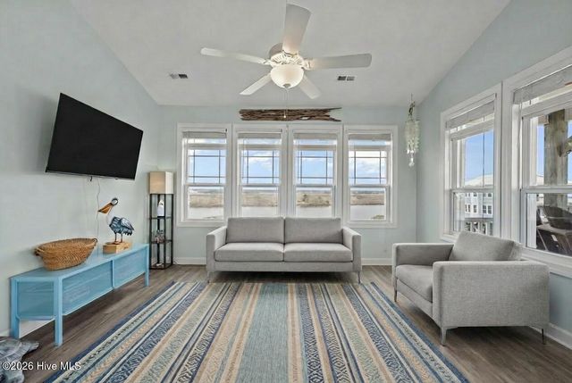 1517 Wahoo Street, N Topsail Beach, NC 28460