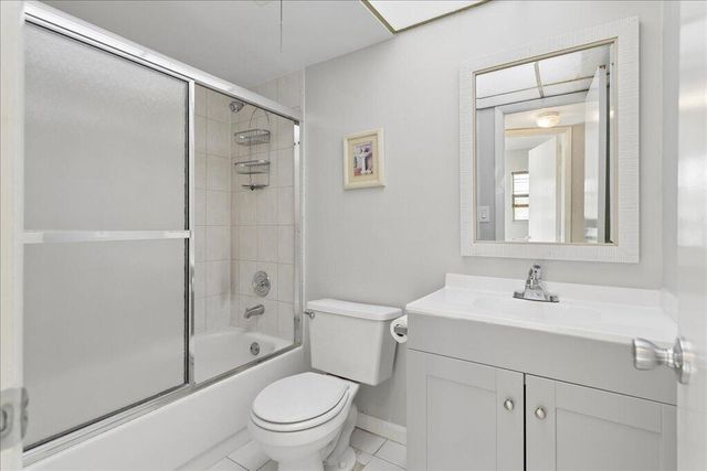 8510 Sunrise Lakes Boulevard 301, Sunrise, FL 33322