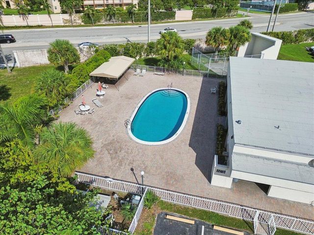 8510 Sunrise Lakes Boulevard 301, Sunrise, FL 33322