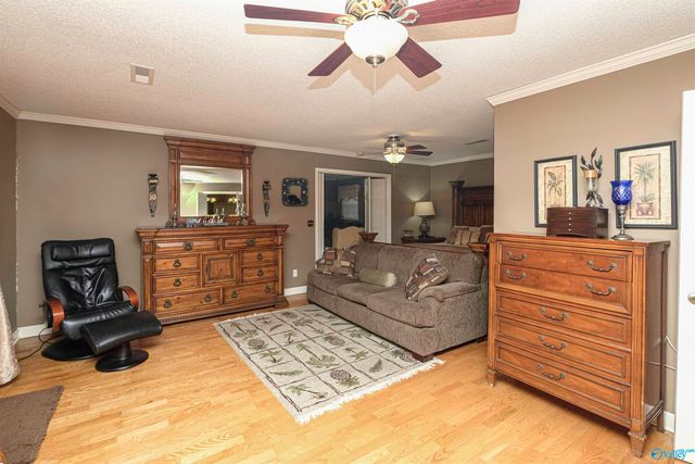 803 Long Bow Drive SW, Decatur, AL 35603