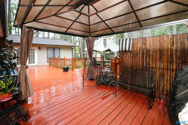 803 Long Bow Drive SW, Decatur, AL 35603