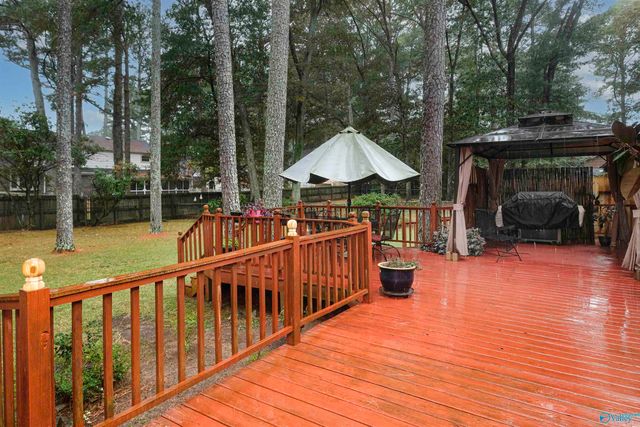 803 Long Bow Drive SW, Decatur, AL 35603