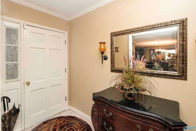 803 Long Bow Drive SW, Decatur, AL 35603