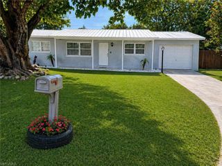 2079 E Tobago CIR, Fort Myers, FL 33905