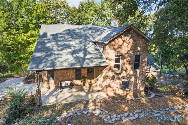 1649 Low Gap Road, New Hope, AL 35760
