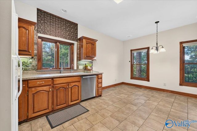 1649 Low Gap Road, New Hope, AL 35760