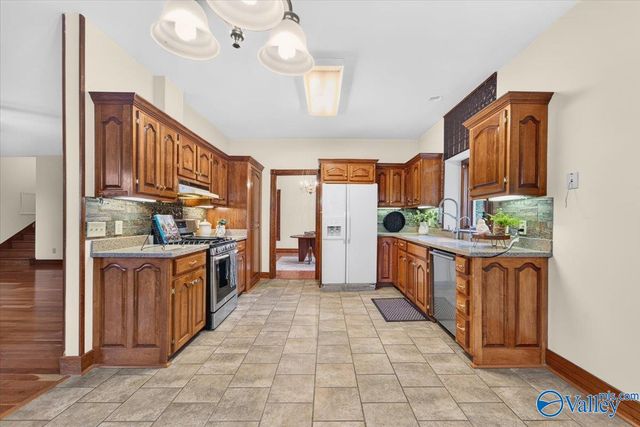 1649 Low Gap Road, New Hope, AL 35760