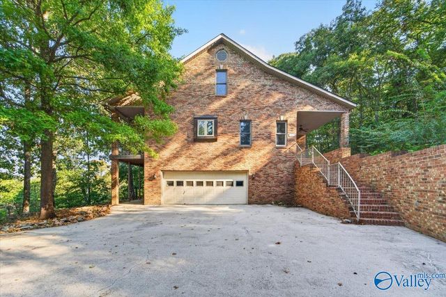 1649 Low Gap Road, New Hope, AL 35760