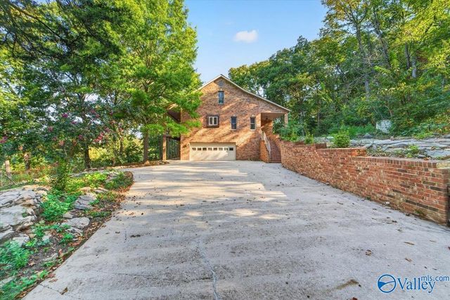 1649 Low Gap Road, New Hope, AL 35760
