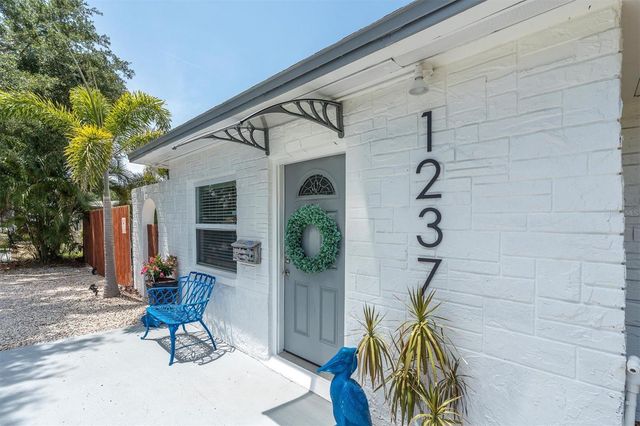1237 57TH AVENUE N, St Petersburg, FL 33703