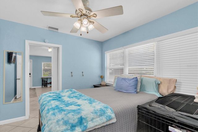 1237 57TH AVENUE N, St Petersburg, FL 33703
