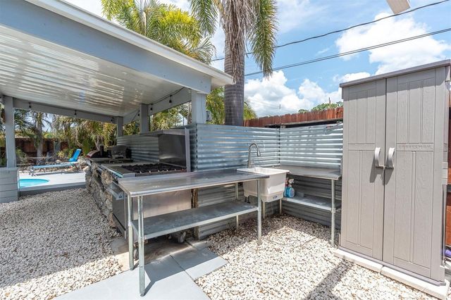 1237 57TH AVENUE N, St Petersburg, FL 33703
