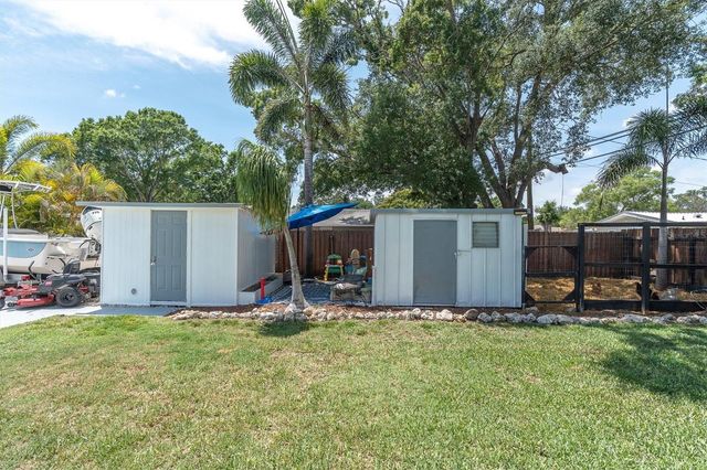 1237 57TH AVENUE N, St Petersburg, FL 33703