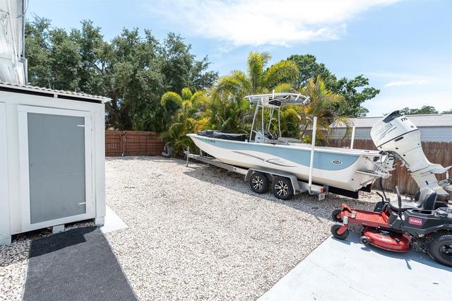1237 57TH AVENUE N, St Petersburg, FL 33703