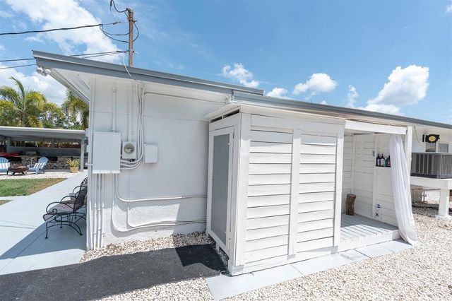 1237 57TH AVENUE N, St Petersburg, FL 33703