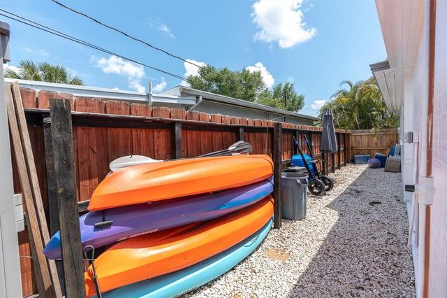 1237 57TH AVENUE N, St Petersburg, FL 33703
