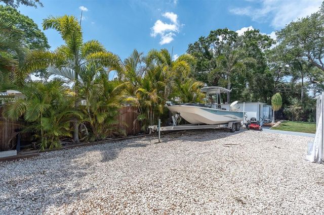 1237 57TH AVENUE N, St Petersburg, FL 33703